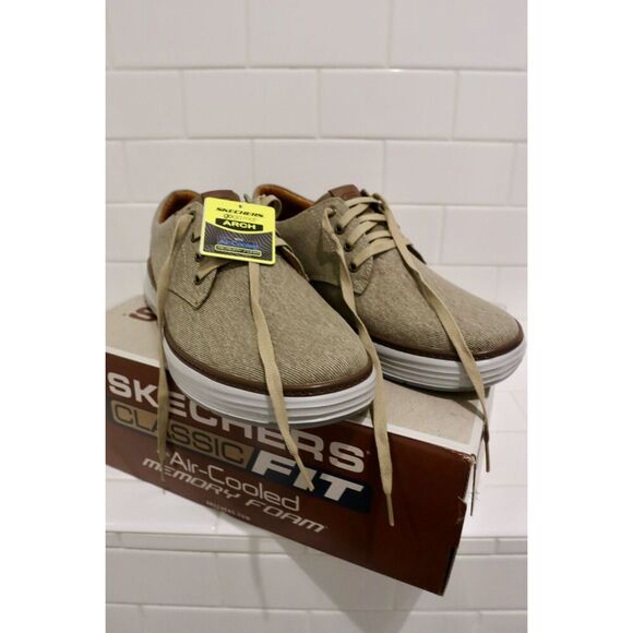 NIB Men’s Skechers 11 - Picture 1 of 10